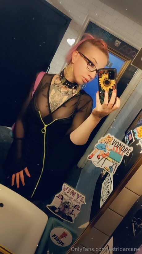 Astridarcane model free gallery