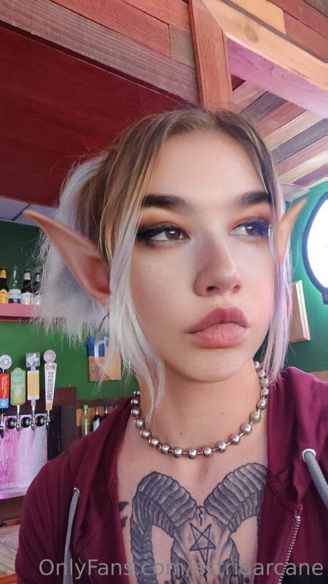 Astridarcane erotic actress photos