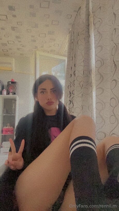 Rennii M sex model archive