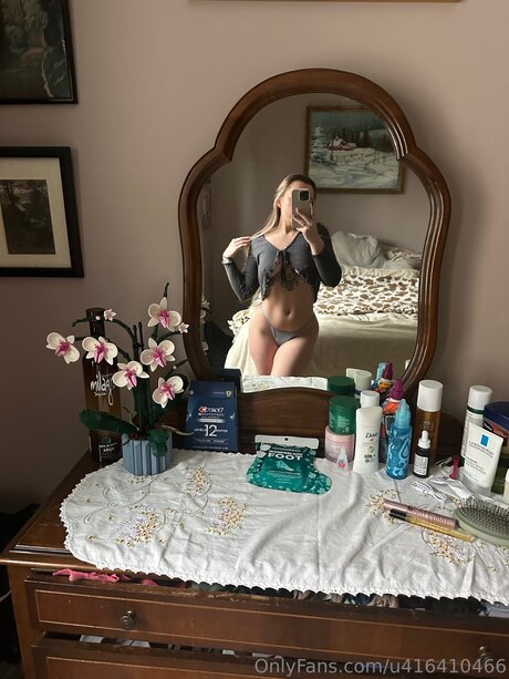 U416410466 star hd picture