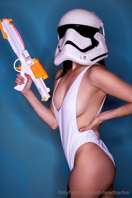 Red Headbarbie star gallery