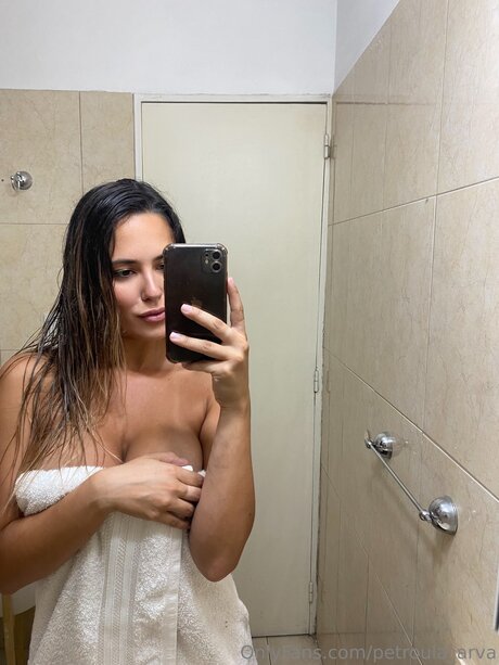 Petroula Arva star picture