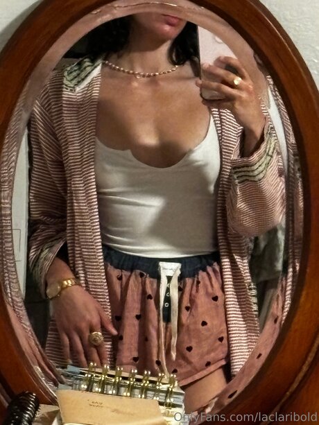 Laclaribold model beautiful images