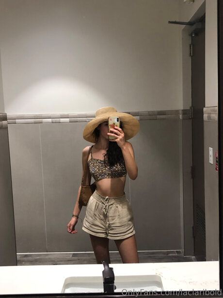 Laclaribold pornographic actress photo