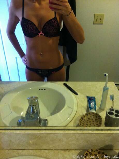 Shirleyshultz star xxx photos