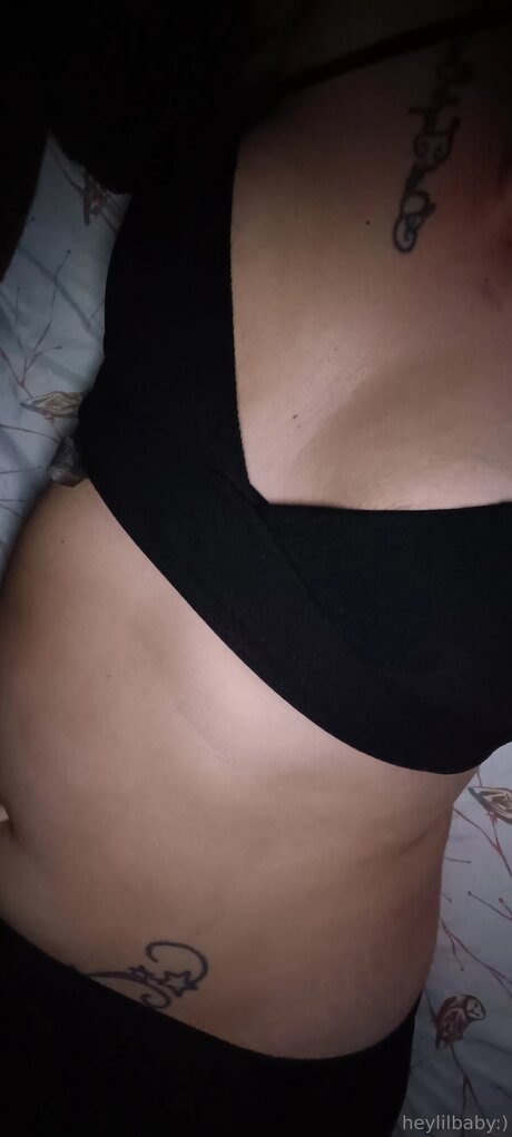 Heylilbaby model adult image