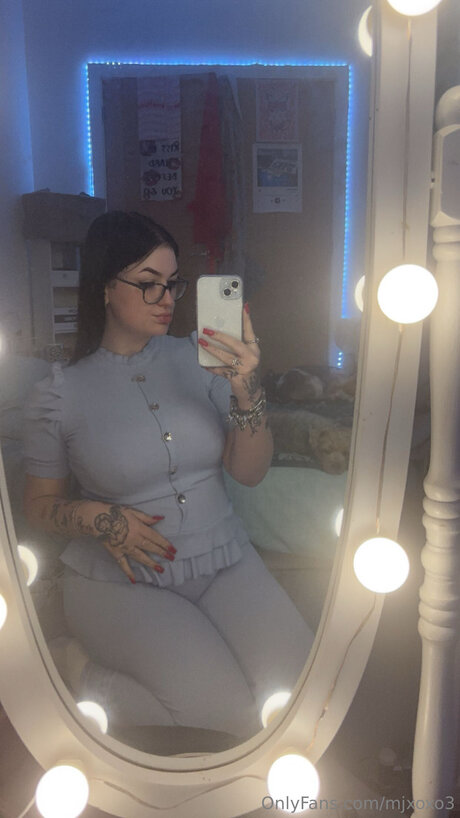 Mjxoxo3 nude pornstar image