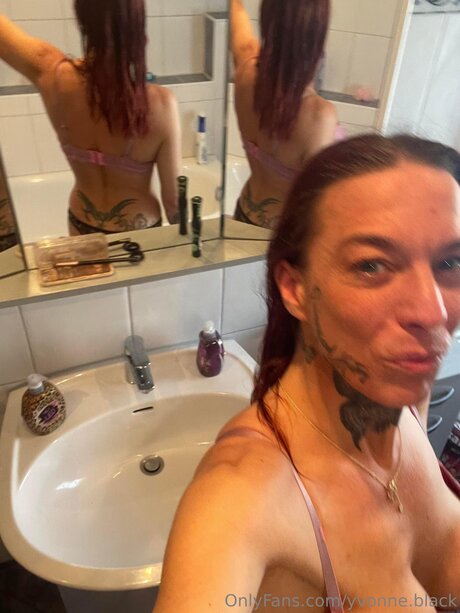 Yvonne Black free star img