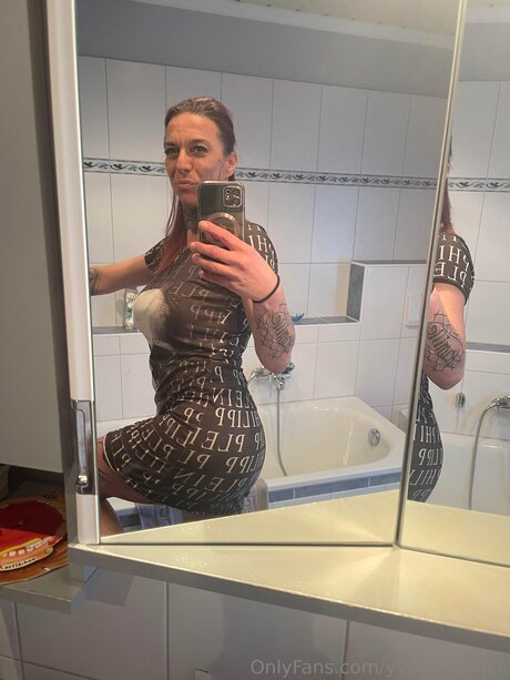 Yvonne Black perfect model image