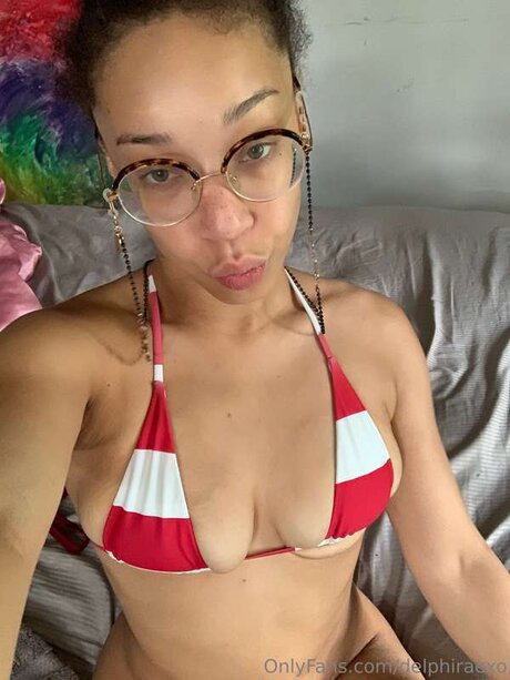 Delphiraexo sex actress img