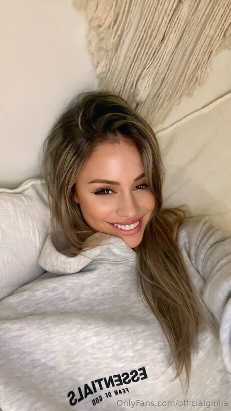 Vivian Tul sex star images