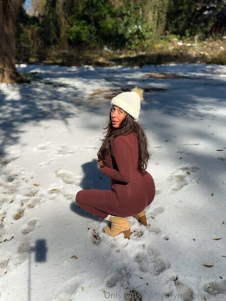 Skyuncensored hd pornstar pic