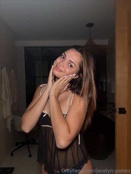 Jocelyn Gomez perfect actress pic