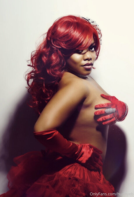 Hunnyeb model nude gallery