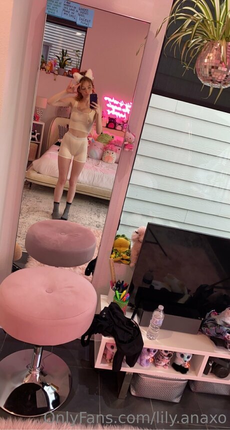 Lily Anaxo nude pornstar img