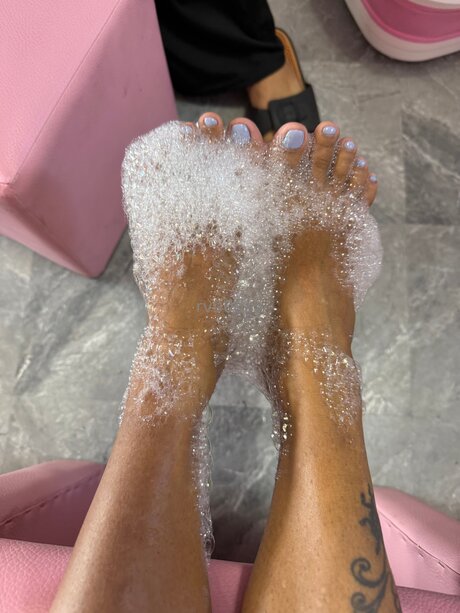 Rv90day model adult images