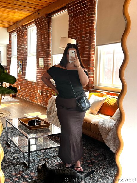 Sshortnssweet model naked galleries