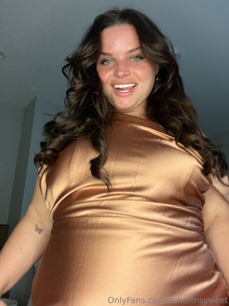 Sshortnssweet pretty pornstar image