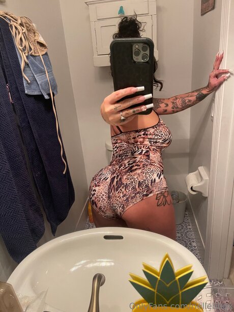 Riellebbgx star porn photo