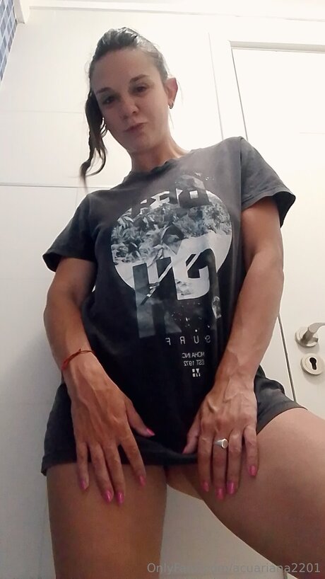 Acuariana2201 model adult photos