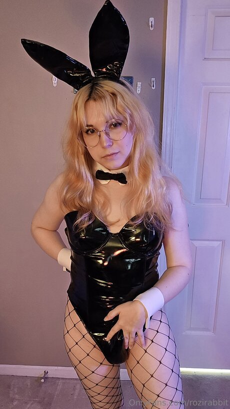 Rozirabbit model nudes gallery