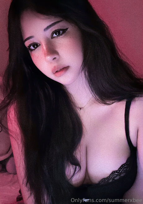 Summerxbee pretty actress image