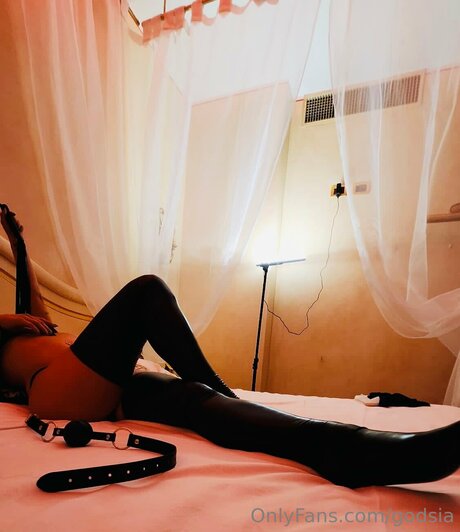 Godsia adult actress img