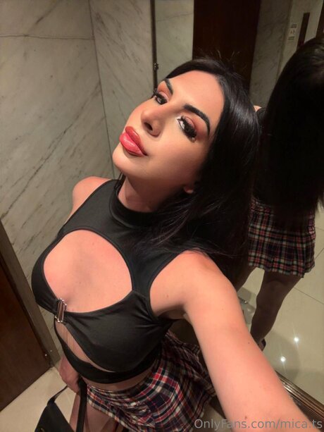 Micaelaa Xxx nude pornstar img