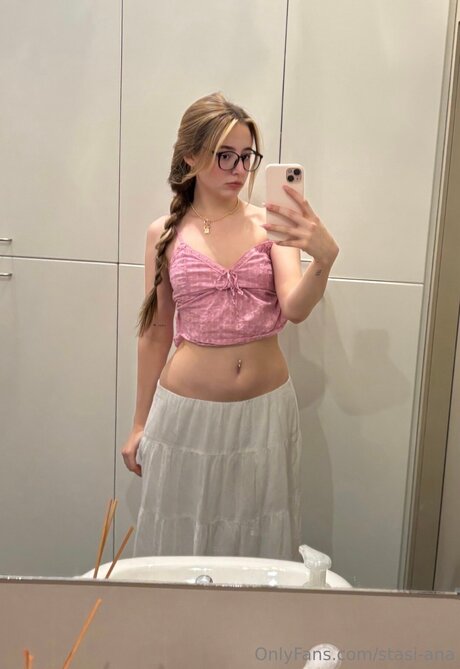 Stasi Ana pretty star pictures