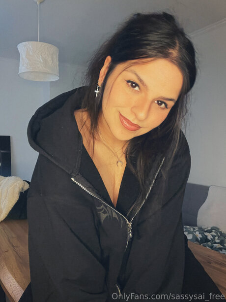 Sassysai Free star nudes pictures