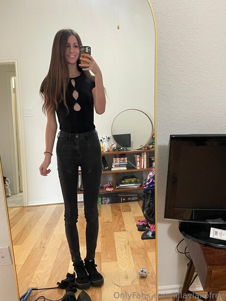 Lillaylaxofree top pornstar images
