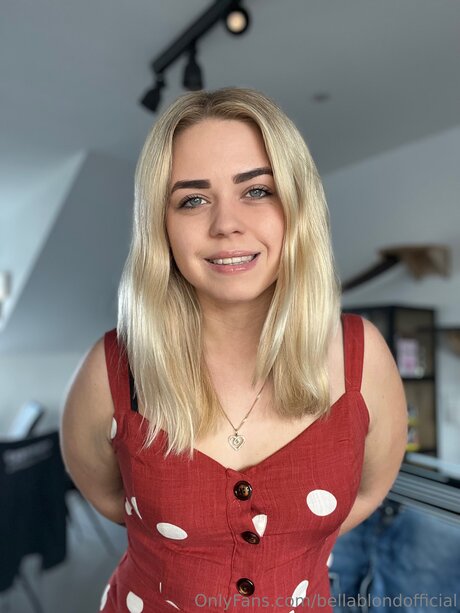 Bellablondofficial pretty star photo
