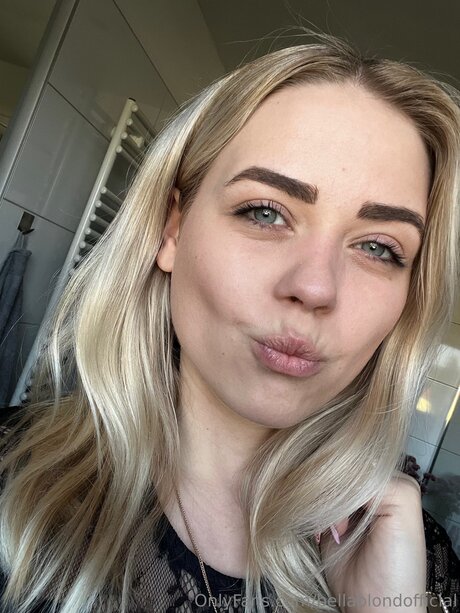 Bellablondofficial star beautiful photos
