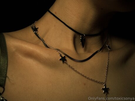 Toxicsonya model free gallery