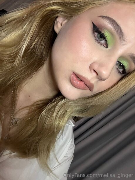 Melisa Ginger art star photo