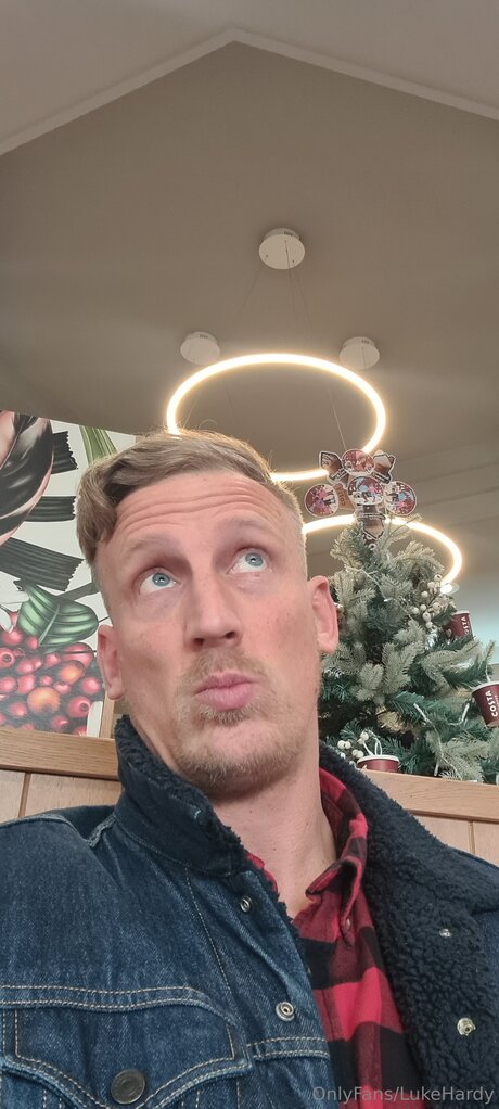 Lukehardy pornstar free picture