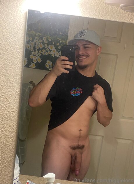 Biggielocs star naked photos