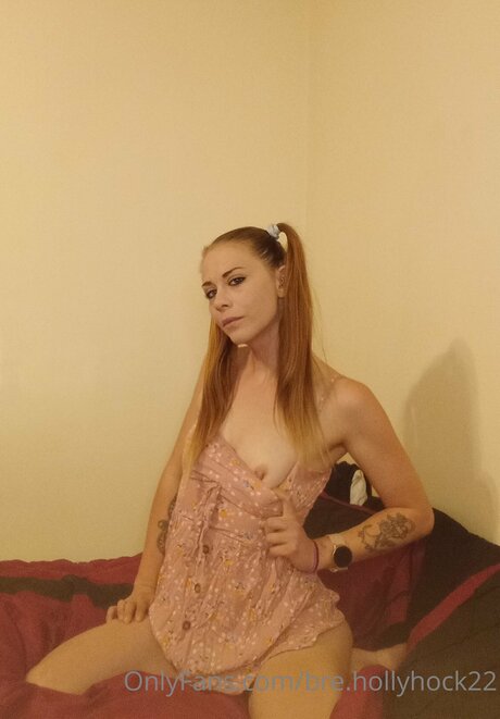 Bre Hollyhock22 star perfect photo