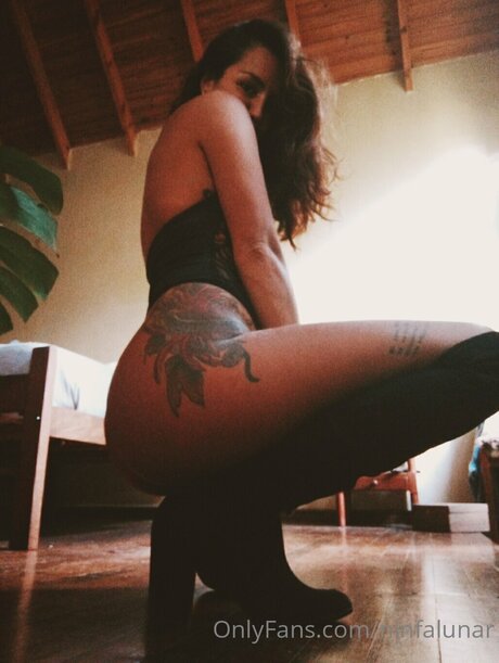 Ninfalunar erotic model photos