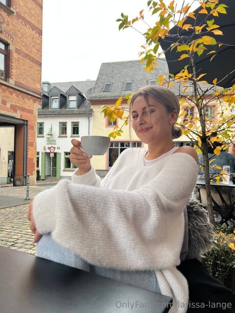 Larissa Lange nude model picture