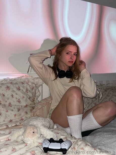 Tashha S model pretty photos