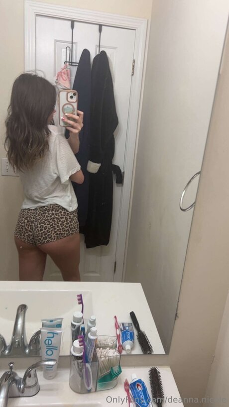 Deanna Nicole model hot pic