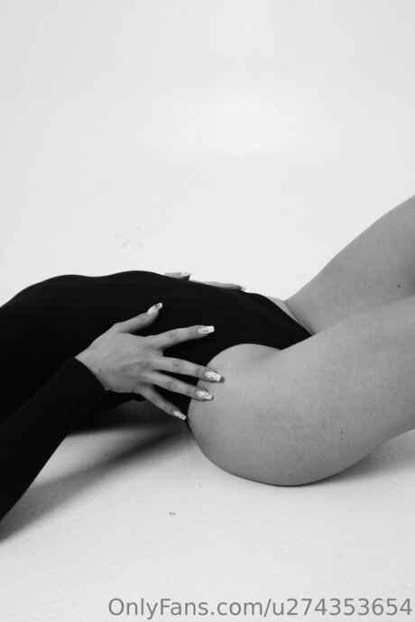 Paulinasw model adult images