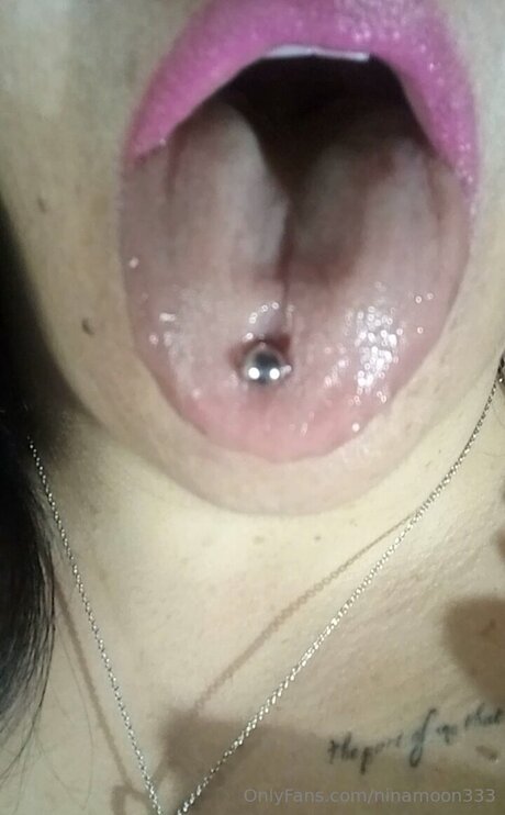 Ninamoon333 xxx model pic