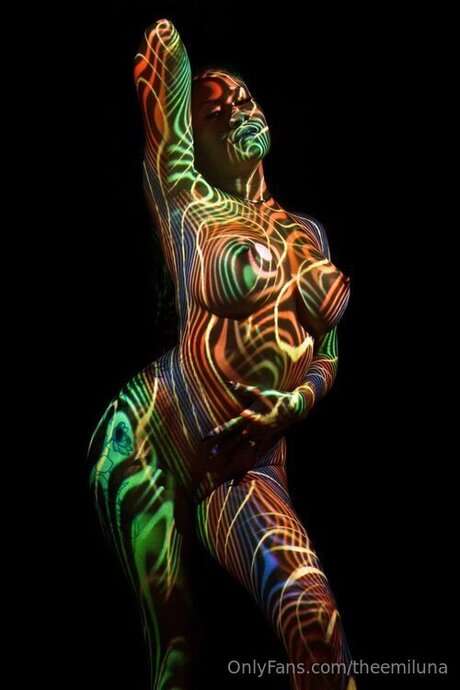 Theemiluna star adult image