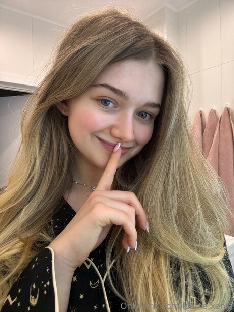 Rinaraye perfect actress photo