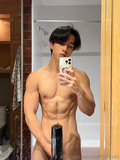 U169517161 model nice pic