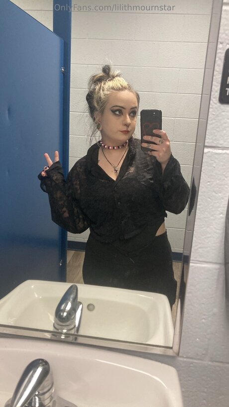 Lilithmournstar high quality model galleries