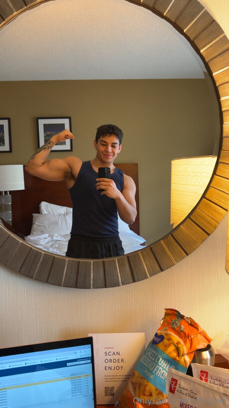 Chriswo model hot photo