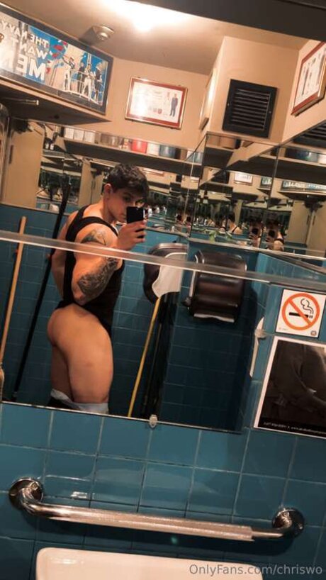 Chriswo free actress pics